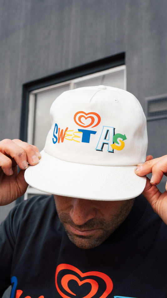 FAVORITES CAP WHITE